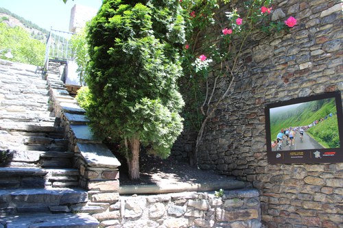 Exposició al carrer dels 100 anys del Tour