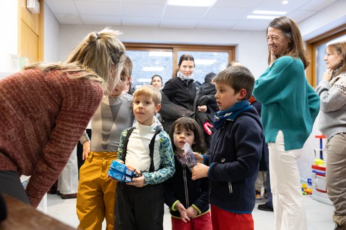 La Cortinada inaugura un nou espai d'esbarjo per a infants i famílies amb bona acollida veïnal