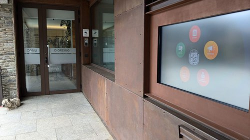 Nova pantalla interactiva a l'entrada del Comú d'Ordino