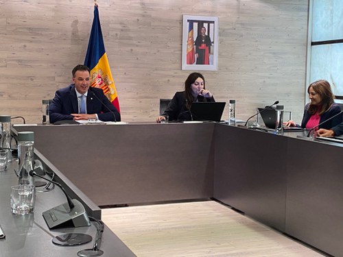 Noves places per autocaravanes al Serrat i ampliació a set dies pels titulars de la vinyeta anual